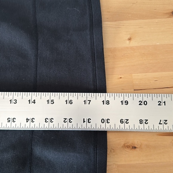 Athleta Strata Skirt Small Black A-line Stretch 2 Zippered Pockets - Picture 5 of 10